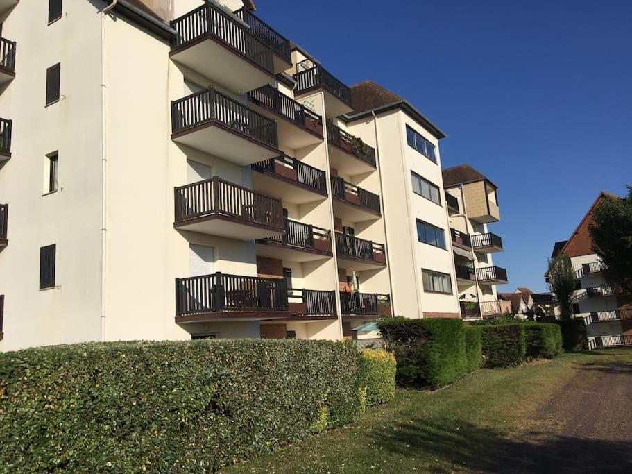 Cabourg-La Mer A Vos Pieds Et La Thalasso A 50 M Extérieur photo